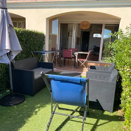 Rez De Jardin Vue Sur Le Golfe De St Tropez アパート *