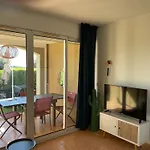 Rez De Jardin Vue Sur Le Golfe De St Tropez * Les Issambres