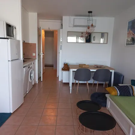 Apartman Classe 2 Etoiles, Rez De Jardin Vue Sur Le Golfe De St Tropez *