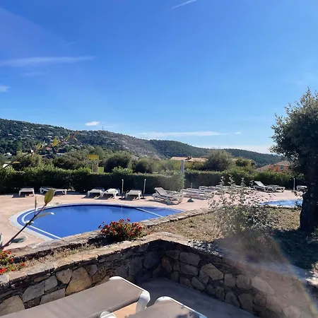 Classe 2 Etoiles, Rez De Jardin Vue Sur Le Golfe De St Tropez