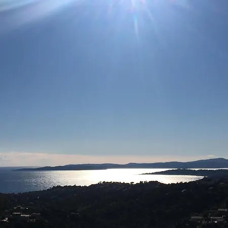 Classe 2 Etoiles, Rez De Jardin Vue Sur Le Golfe De St Tropez