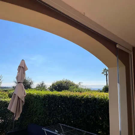 Classe 2 Etoiles, Rez De Jardin Vue Sur Le Golfe De St Tropez